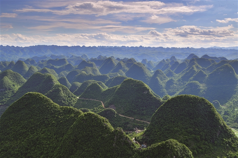 罗平那色峰海